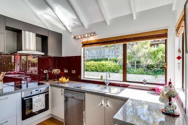 2/3 Lighthouse Road Bluff Hill_2