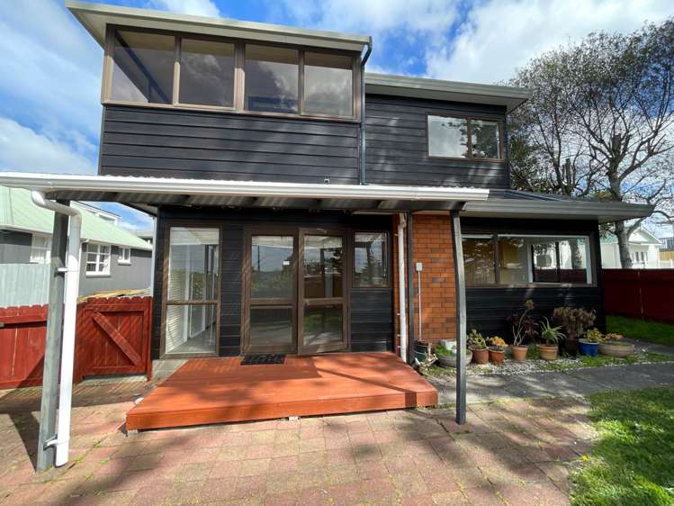 1/14 Raleigh Road Northcote_17