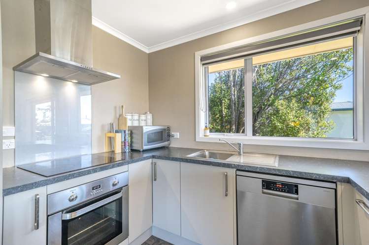 9 Glenalmond Crescent Rockdale_6