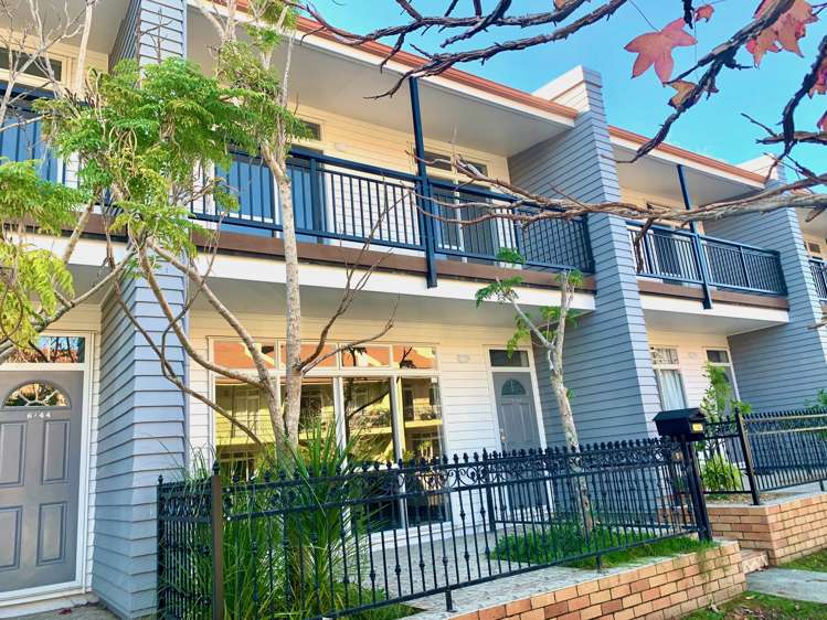 6/44 Carlos Drive Flat Bush_0