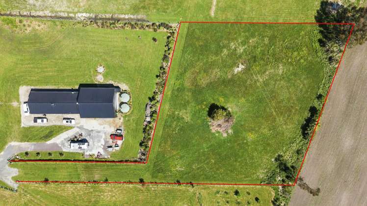 46 Parerohi Grove Pukawa_1