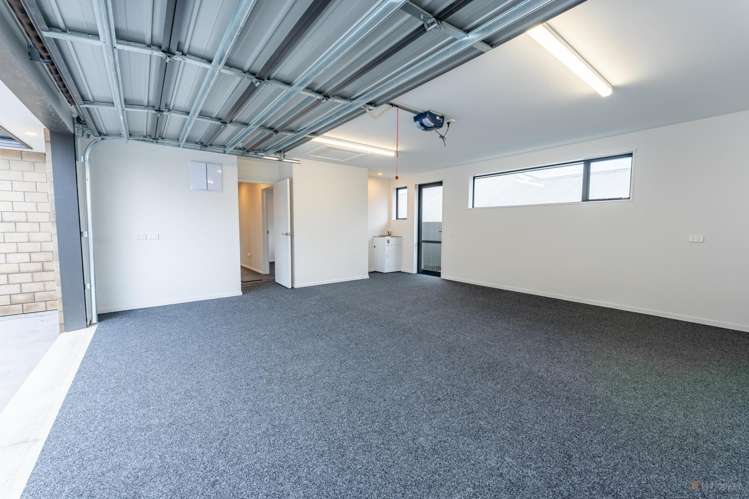 86 & 86A Church Street Seaview_15