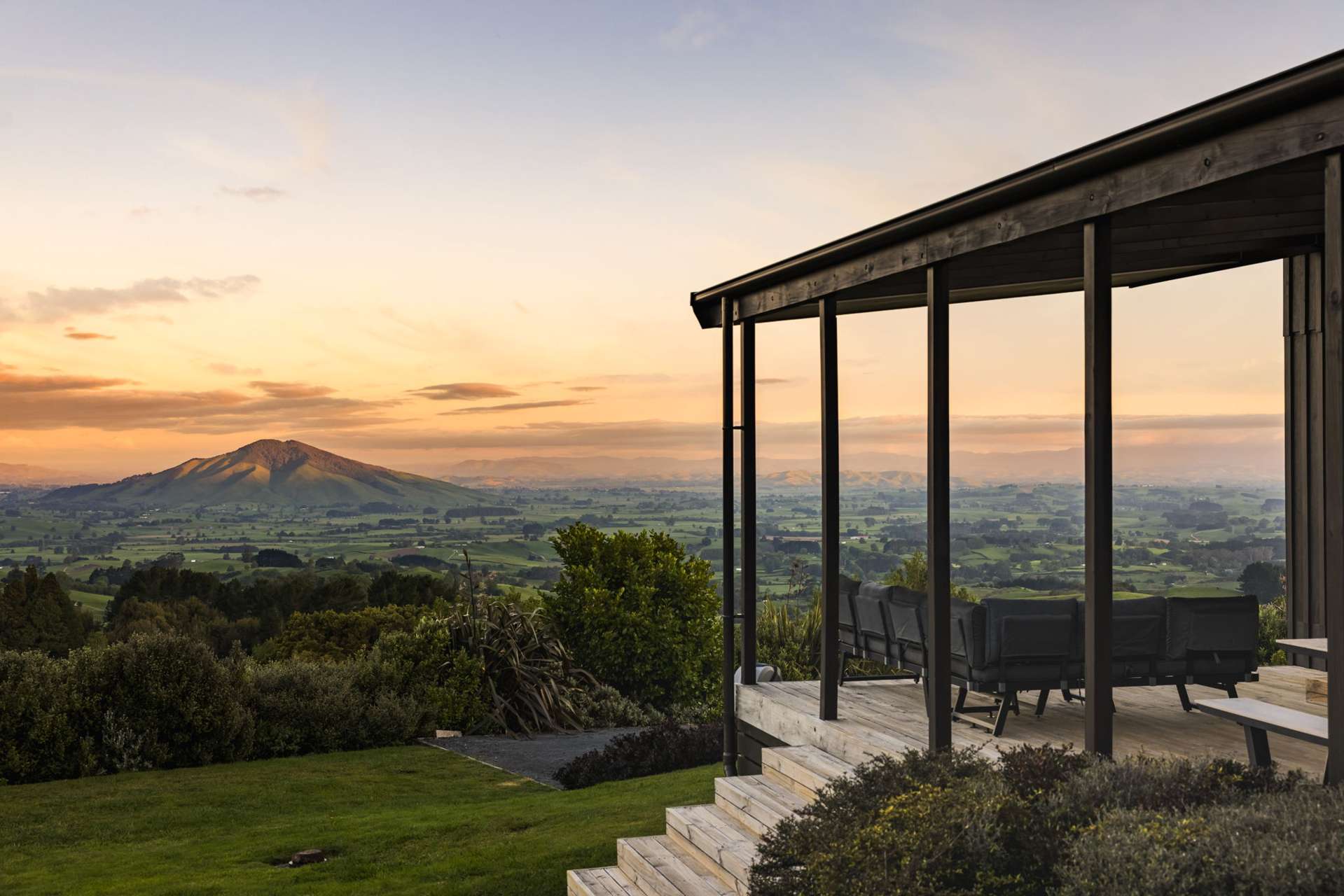 8 Tiwarawara Lane Puketotara_0