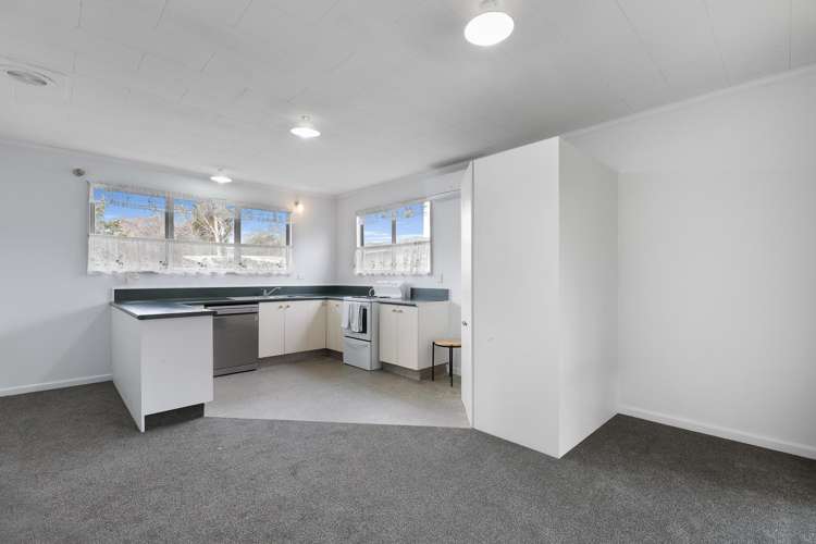 126 Hospital Road_5