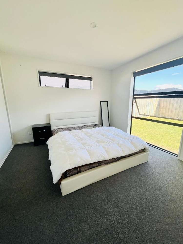 4 Eileen Way 11103_6