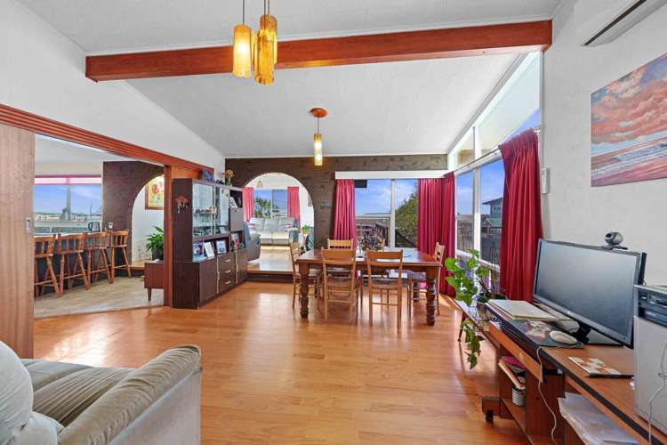 38 Ellesmere Crescent Pakuranga Heights_13