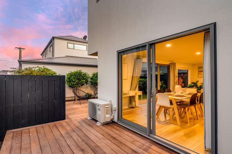 2/525 Madras Street St Albans_12