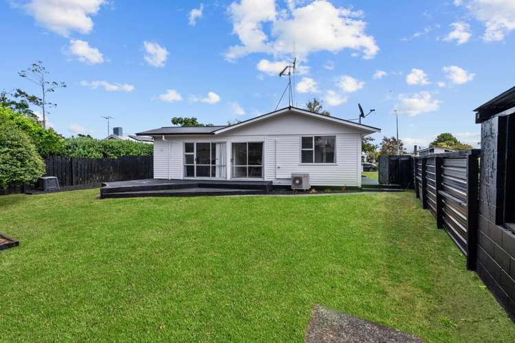 16 Rhonda Avenue Deanwell_4