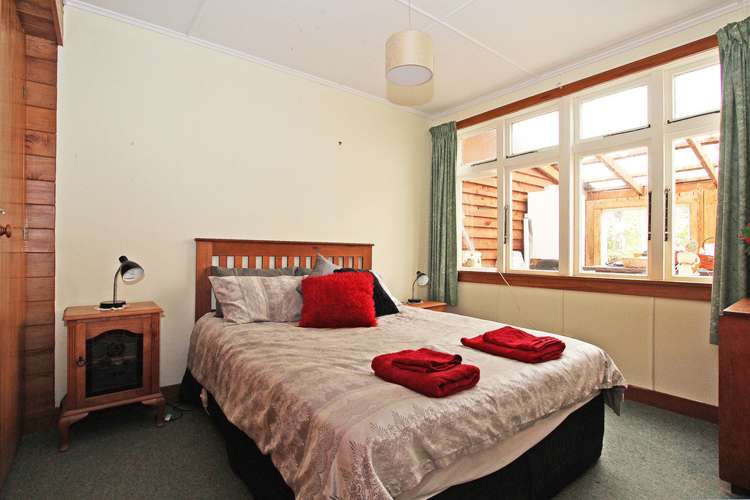 916 Fairdown Road Fairdown_6