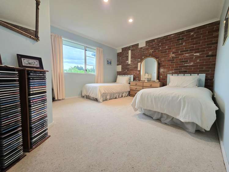 79 Maudes Road Deborah_28