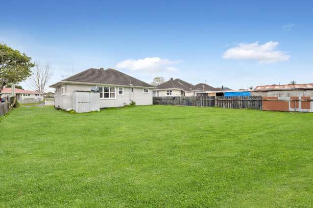 32 Ashton Avenue Otara_1