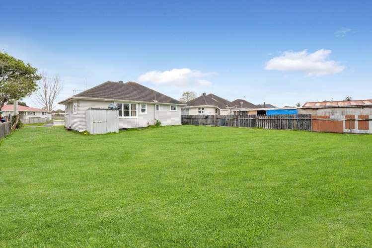 32 Ashton Avenue Otara_1