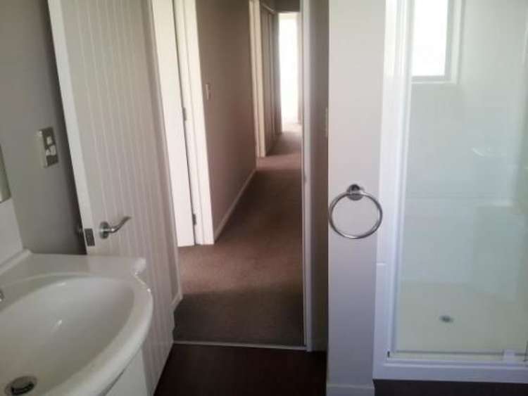 24 Waterford Avenue Northwood_12