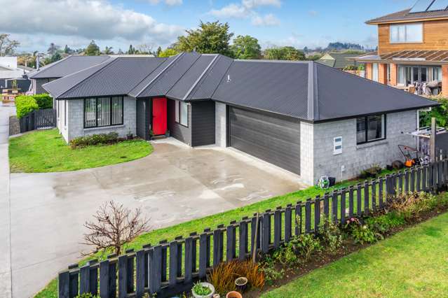 * Price Reduced - enquiries over $735,000 *