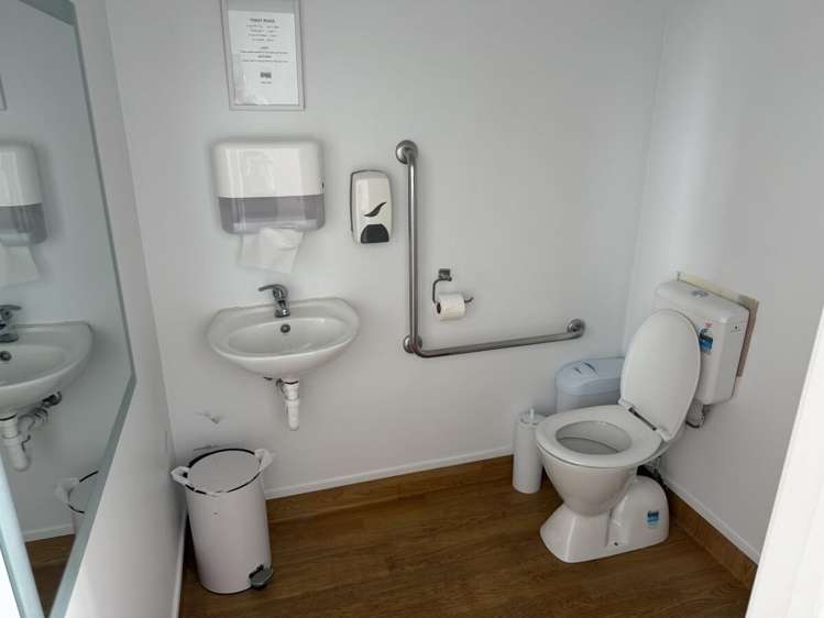 176 West Coast Road Glen Eden_11