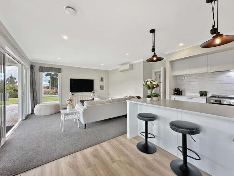 7 Lochinvar Lane Acacia Bay_11