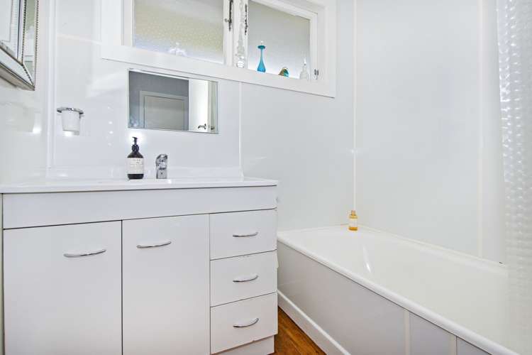 52 Walker Crescent Whau Valley_15