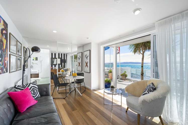 709 Marine Drive Eastbourne_14