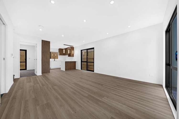 84C Botany Road Botany Downs_21