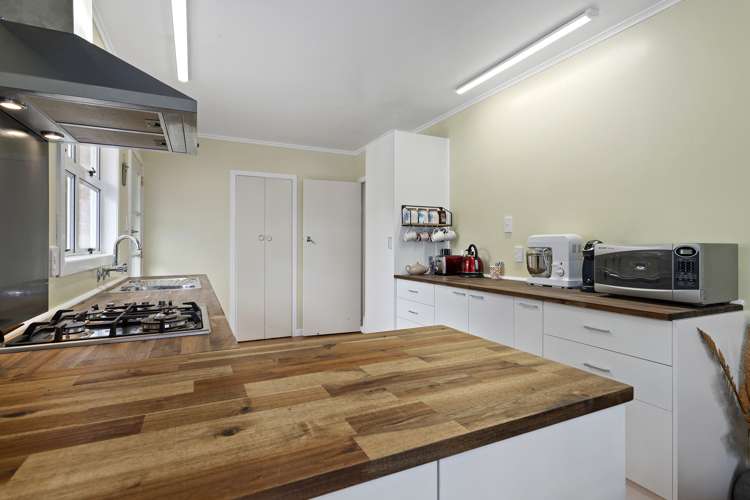 51 Aroha View Avenue Te Aroha_10