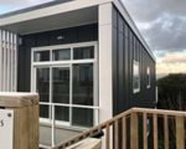 Stylish 3BR New Build in Whitby!