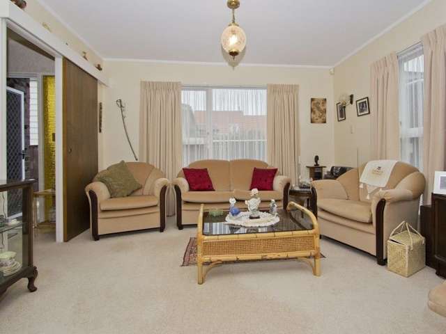 1/73 Queens Grove Lower Hutt_2