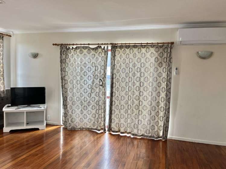 38 Tudor Road Henderson_2