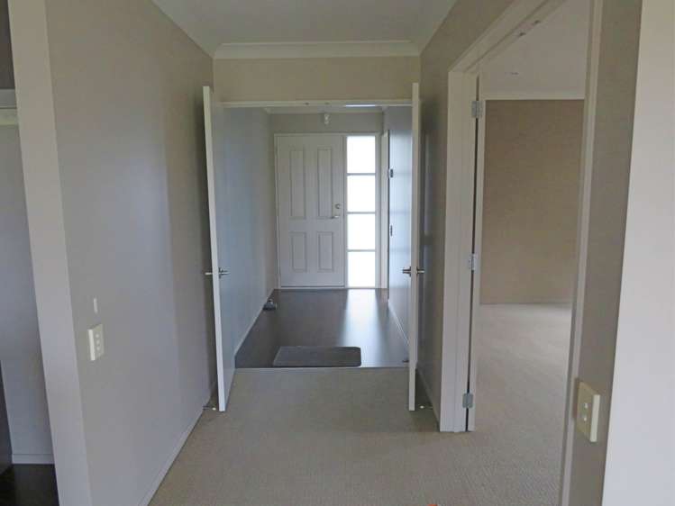 32 Stranraer Crescent Wattle Downs_12