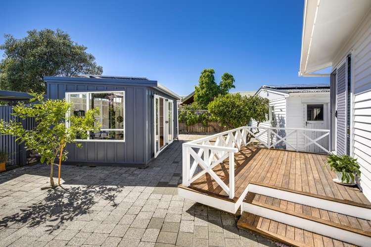 1 Heaphy Street Taradale_13