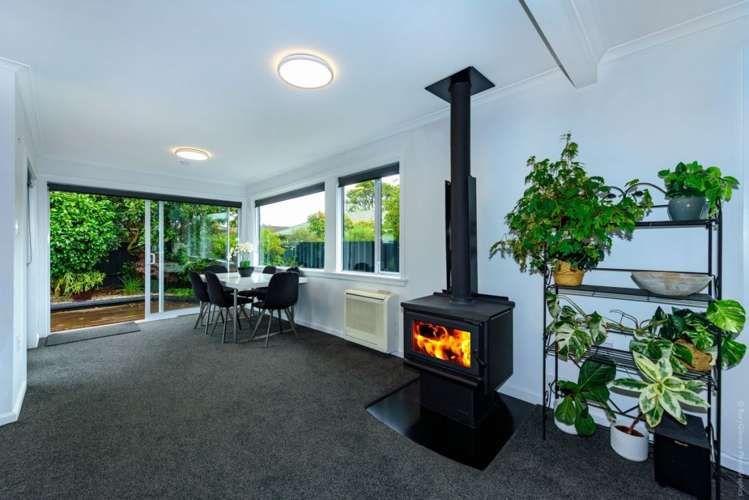 1/32 Downing Street Hoon Hay_10