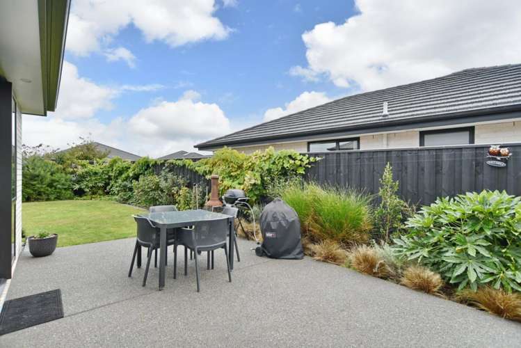 8 Jasmine Street Woodend_18