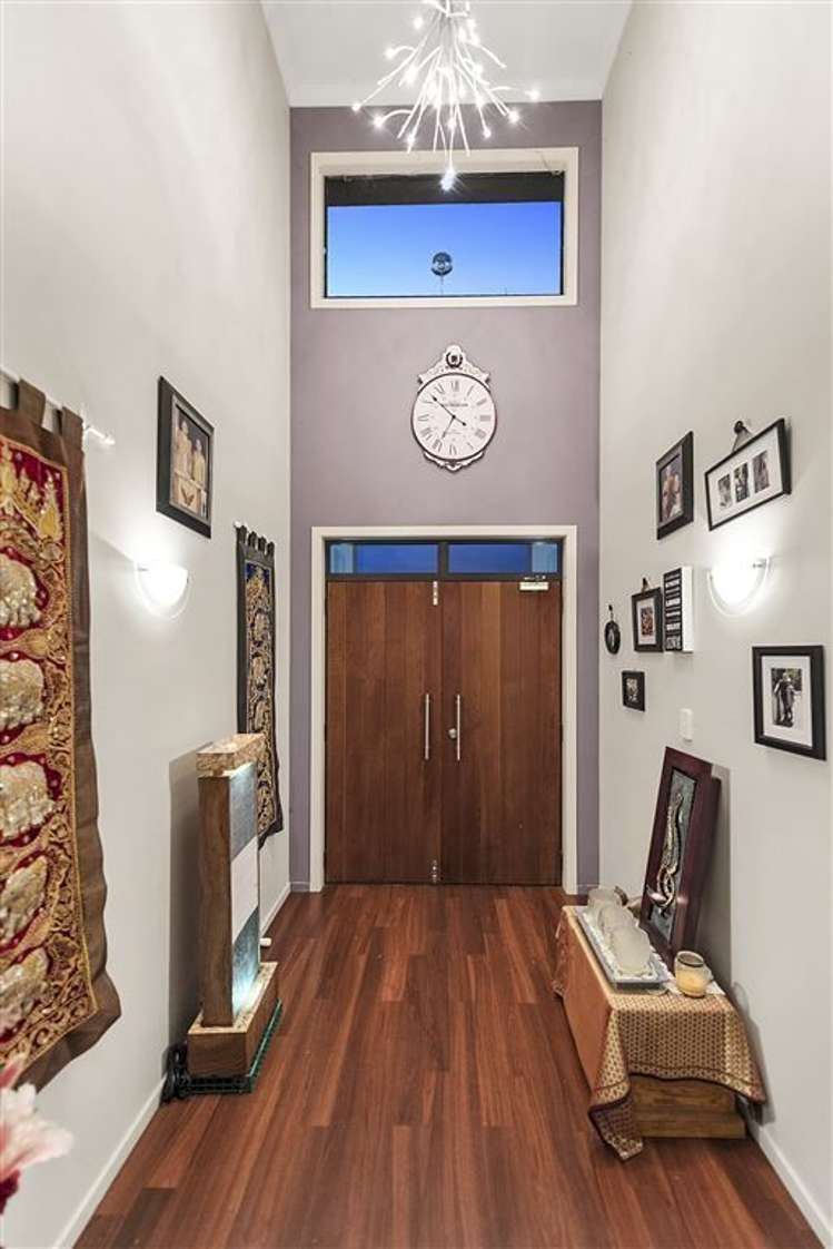 18 Sharaleigh Place Grandview Heights_36