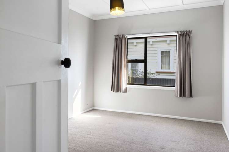 5 Egmont Street Hawera_9