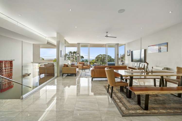 322 Beach Road Campbells Bay North Shore City Houses for Sale