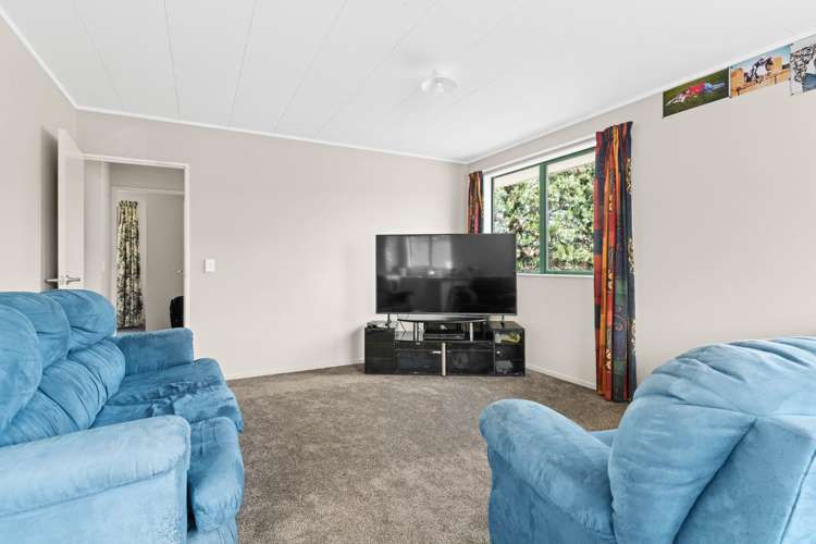 106 Thomsons Road Burnham_12