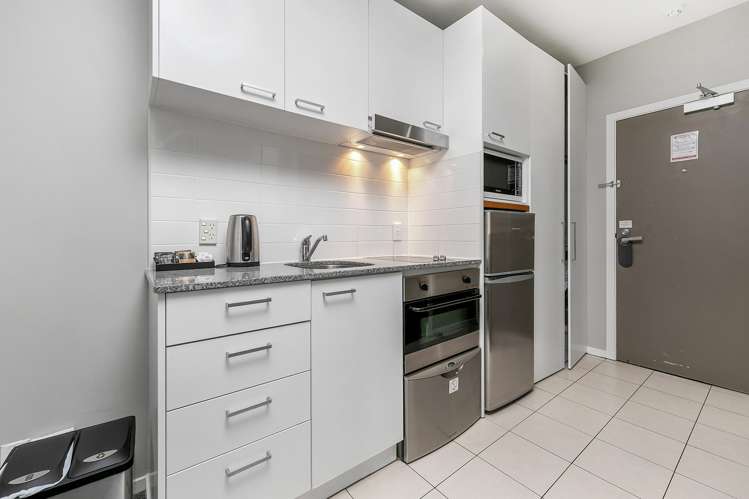 12C/62 Queens Street Auckland Central_17