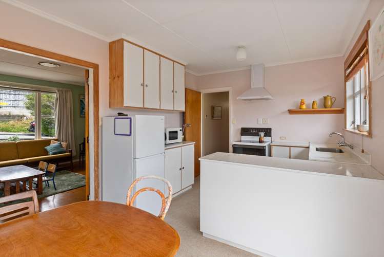 4 Camrose Grove Kingston_4