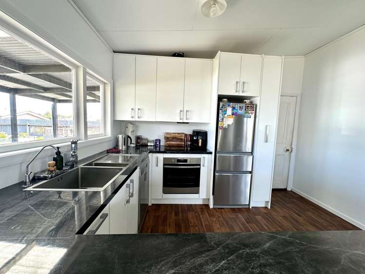 56 James Street Balclutha_2