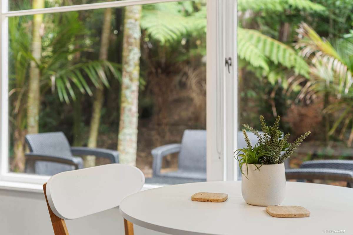 160 Laingholm Drive_1