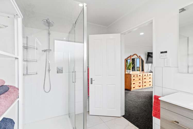 55 Pukenamu Road Te Horo_14