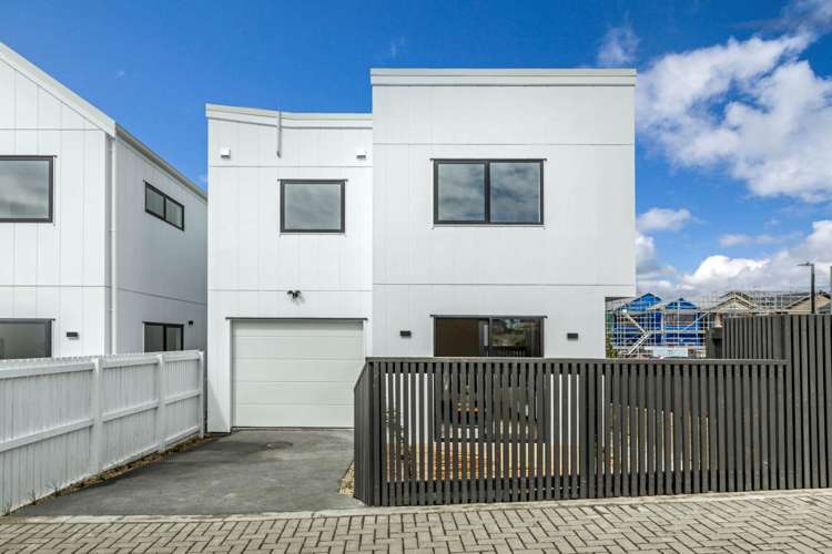 24 Bristol Freighter Road Hobsonville_22