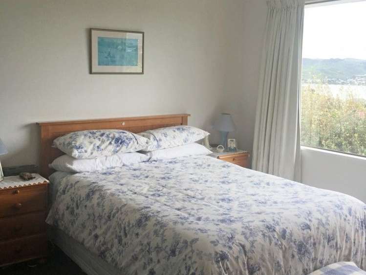 2/4 Kinloch Place Papakowhai_14