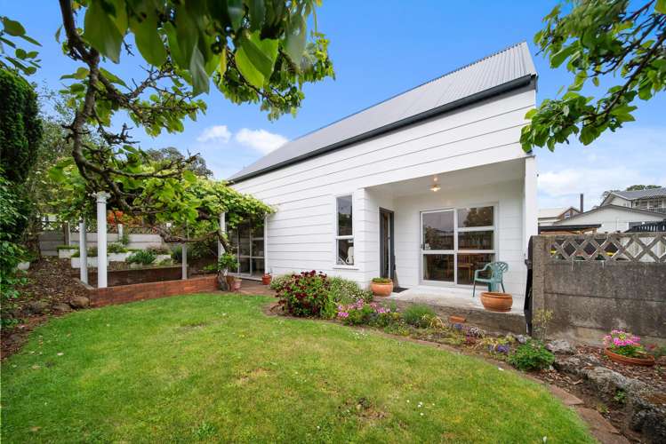 19a Ridgemount Rise Mangere Bridge_1