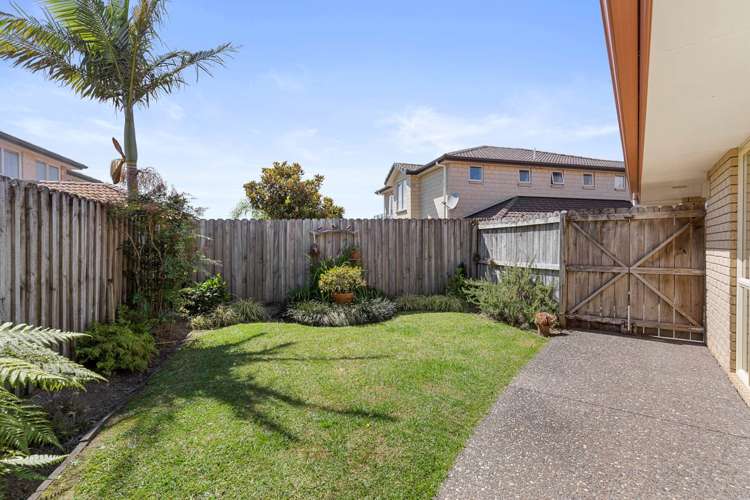 210 Hill Road The Gardens_14