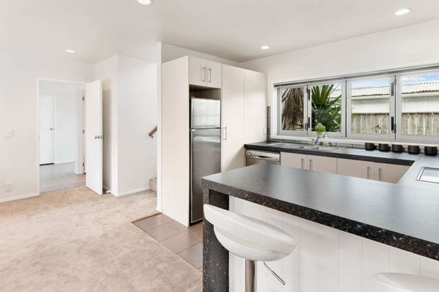 13unit Phillip Street Victoria_2