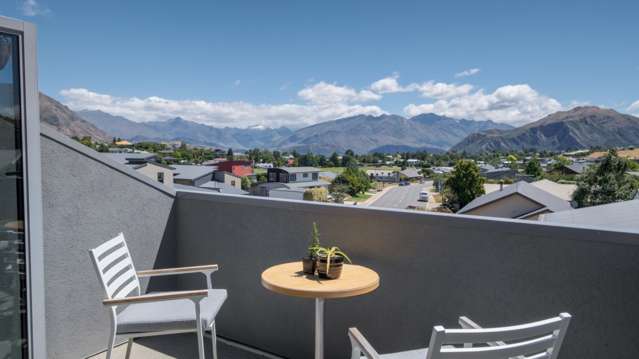99 Kings Drive Wanaka_4