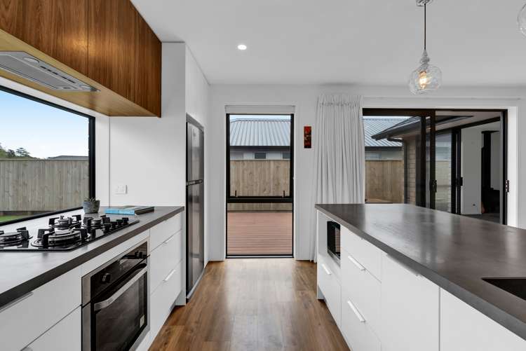 33 Aratapu Street Waitara_10