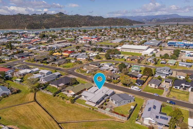 15 Whitby Avenue Whitianga_40