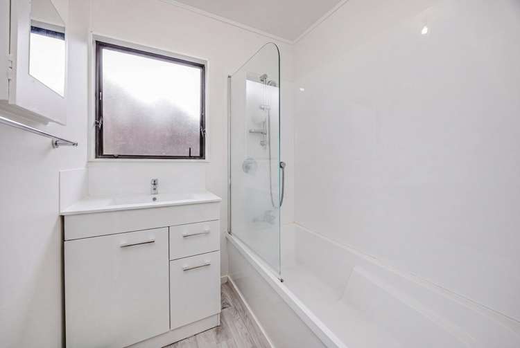 2/187 Buckland Road Mangere East_3