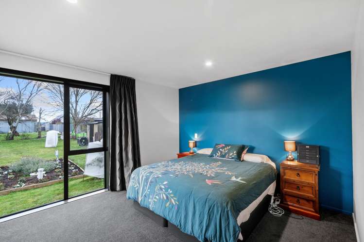 6 High Street Waddington_12